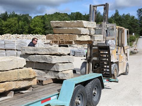 Stones Delivery Toay .